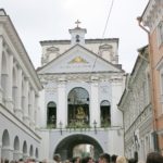 Вильнюс. Ворота Аушрос (Острая Брама). 7-2-%d1%87%d0%b0%d1%81%d0%be%d0%b2%d0%bd%d1%8f-%d0%bd%d0%b0-%d0%b2%d0%be%d1%80%d0%be%d1%82%d0%b0%d1%85-%d0%bd%d0%b0%d0%b4%d0%bf%d0%b8%d1%81%d1%8c-%d0%b1%d0%be%d0%b3%d0%be%d0%bc%d0%b0%d1%82%d0%b5
